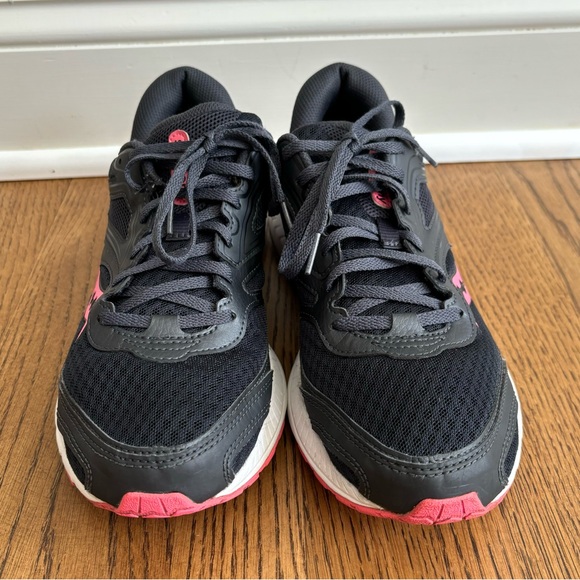 Sold Saucony Cohesion 12 Running Shoe Dark Grey & Pink Womens Size 11 - Picture 3 of 14